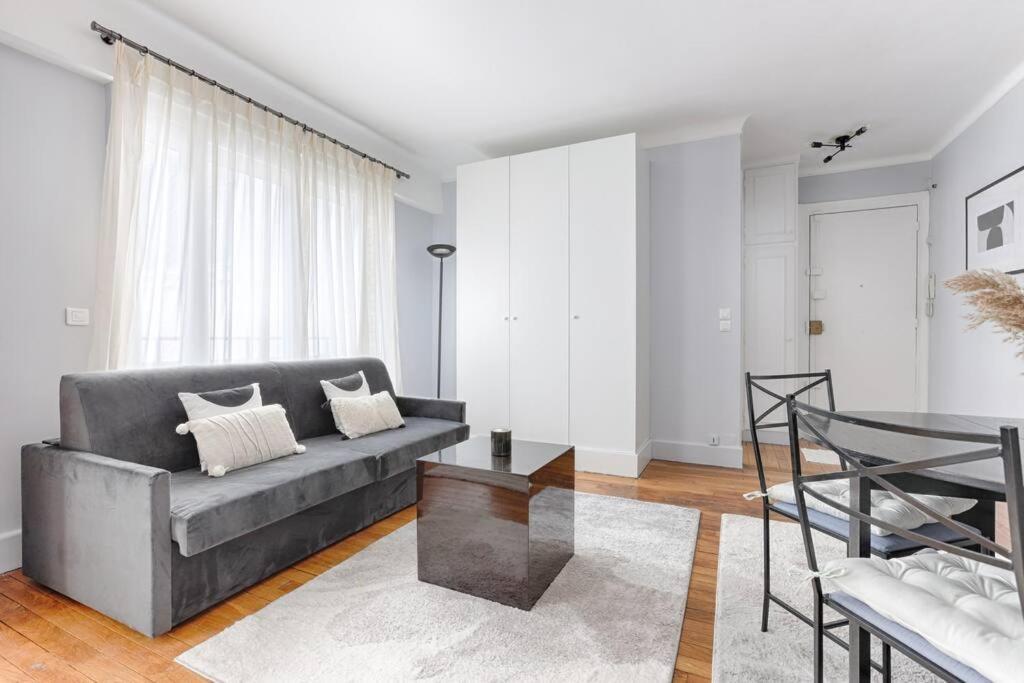 Matignon Saint-Honore : Magnifique Appartement 1Br París Exterior foto